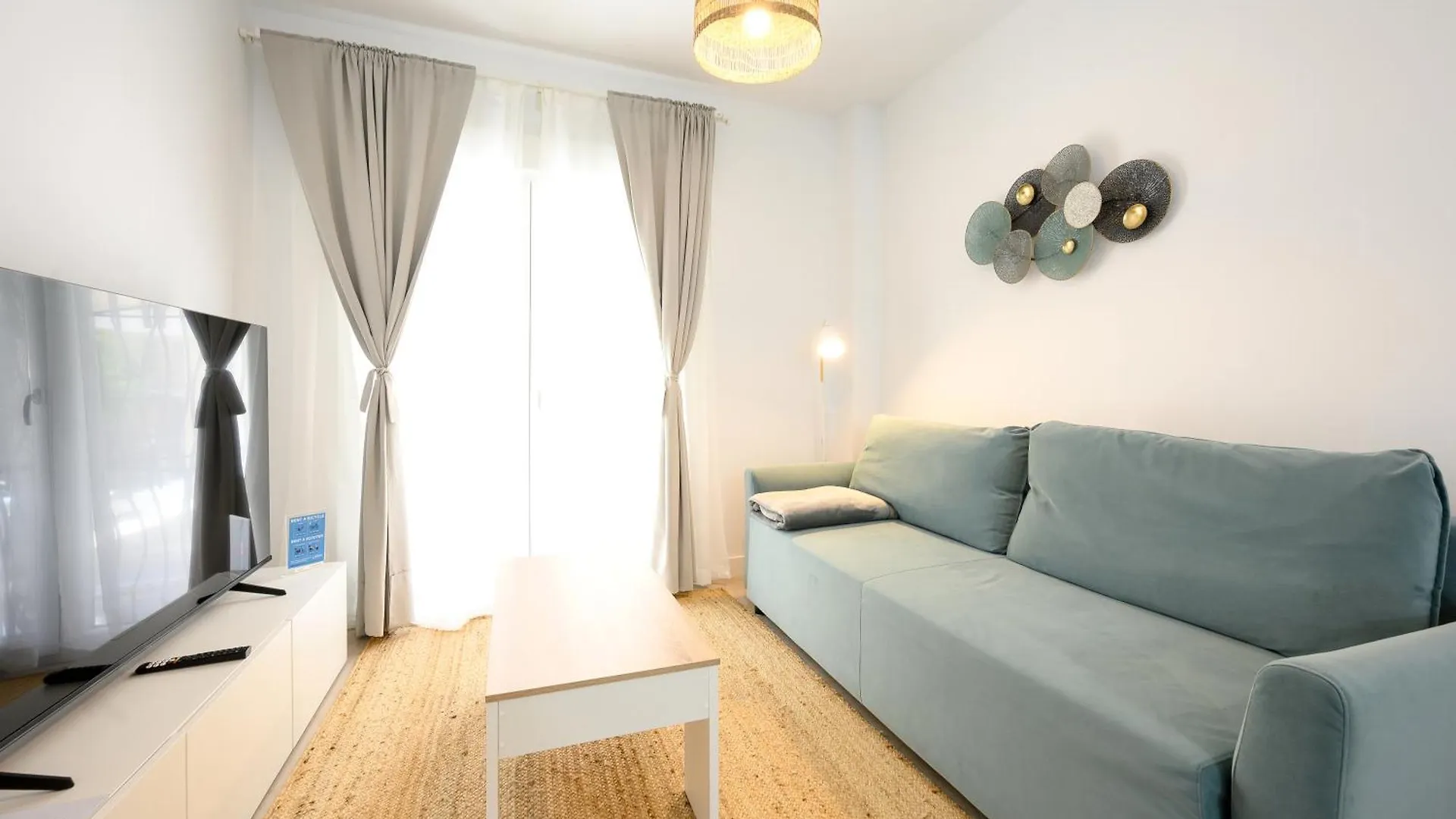 Nuevo! En El Centro! 1M Metro, Zambrano Y Con Parking Apartment Malaga Spain