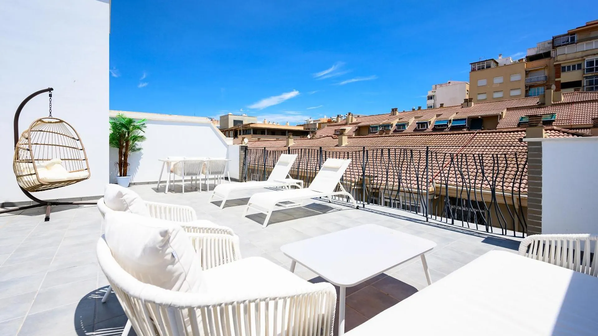 Nuevo! En El Centro! 1M Metro, Zambrano Y Con Parking Apartment Malaga