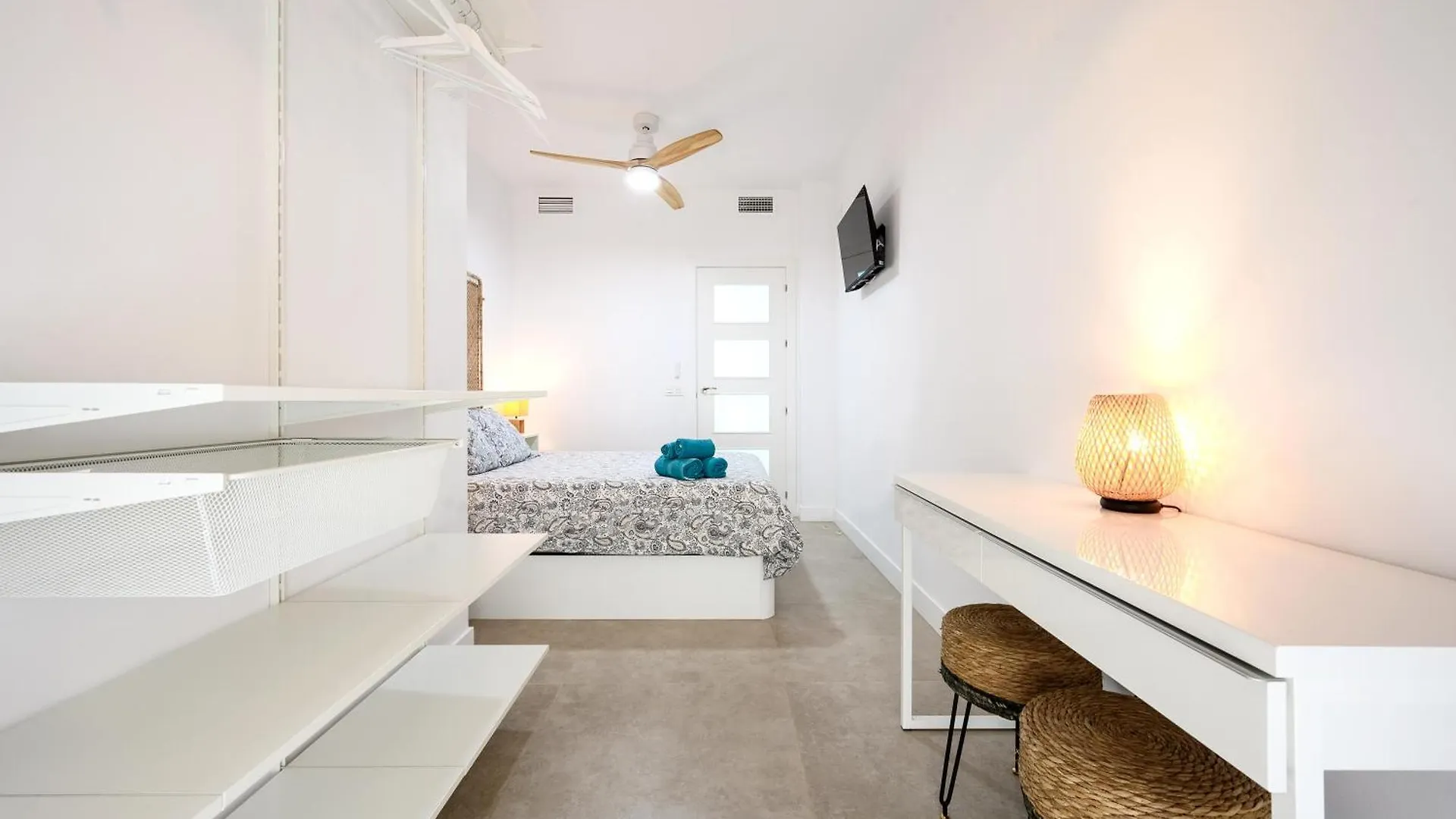 Nuevo! En El Centro! 1M Metro, Zambrano Y Con Parking Apartment Malaga