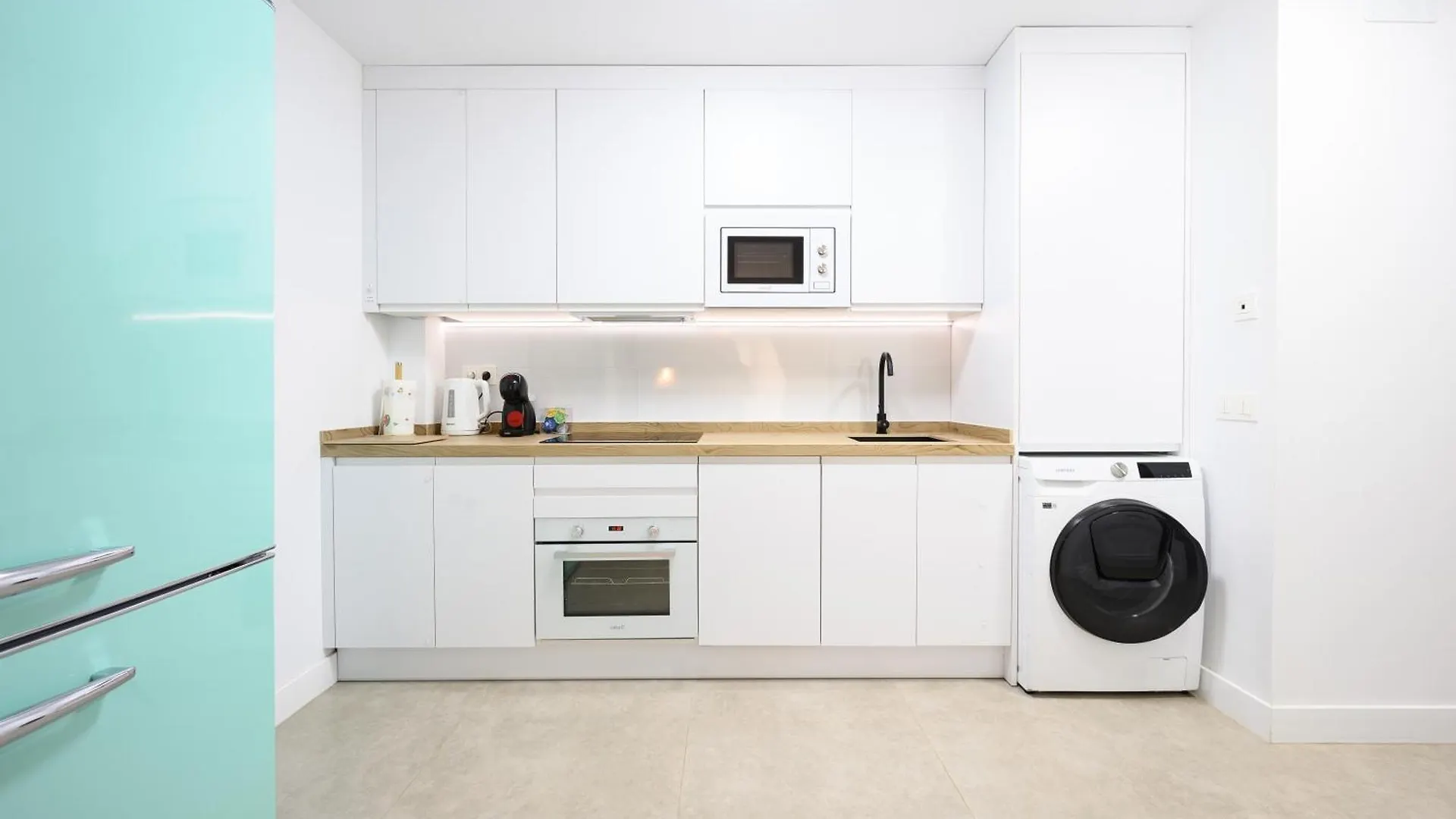 Nuevo! En El Centro! 1M Metro, Zambrano Y Con Parking Apartment Malaga Spain